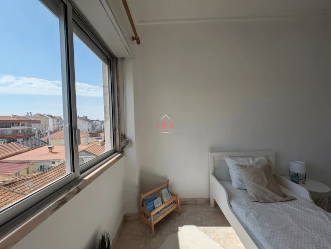 Apartamento T2 para Venda em Seixal Foto 17