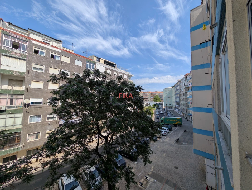 Apartamento T2 para Venda em Seixal Foto 28