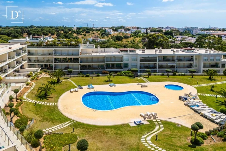 Apartamento T3 para Venda em Albufeira e Olhos de Água Foto 11