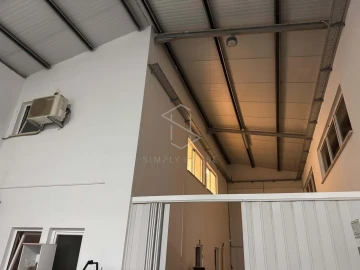 Armazém para Venda em Benedita