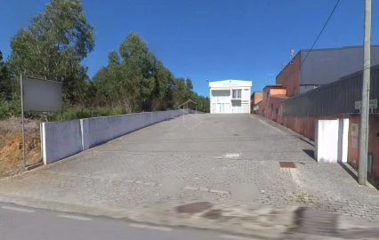 Armazém para Venda em Benedita
