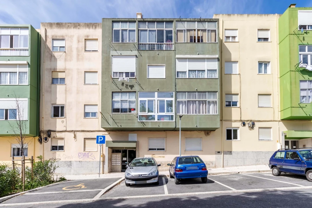 Apartamento T1 para Venda em Rio de Mouro Foto 30