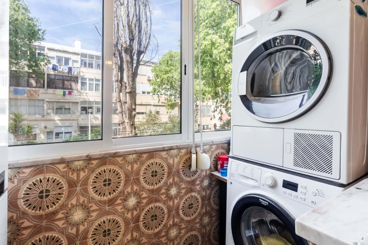 Apartamento T1 para Venda em Rio de Mouro Foto 8
