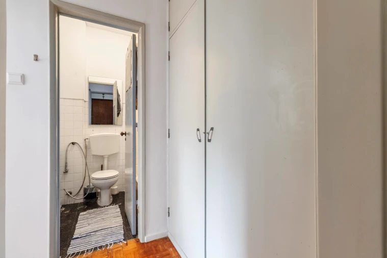 Apartamento T1 para Venda em Rio de Mouro Foto 19