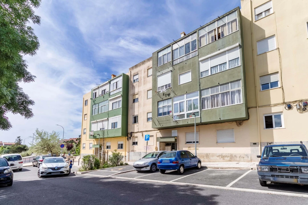 Apartamento T1 para Venda em Rio de Mouro Foto 31