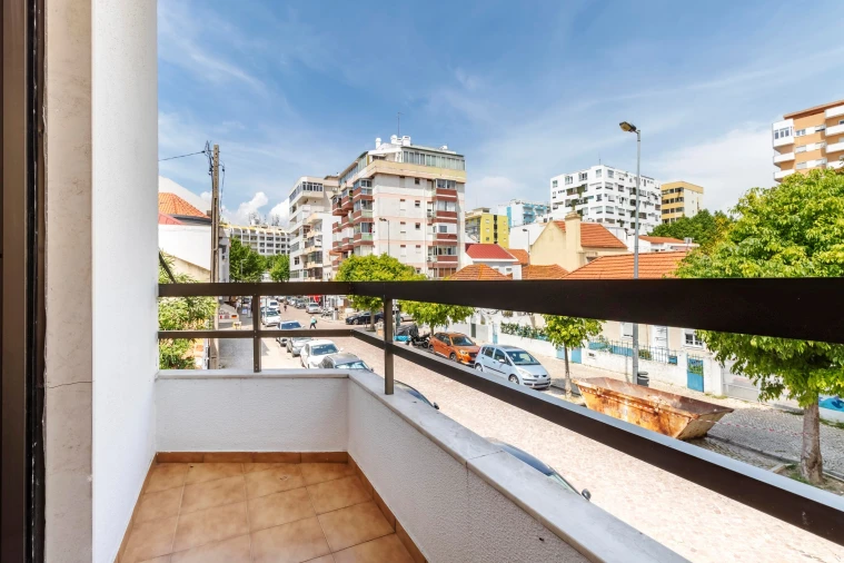 Apartamento T1 para Venda em Costa da Caparica Foto 21