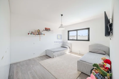 Moradia T4 para Venda em Rio de Mouro
