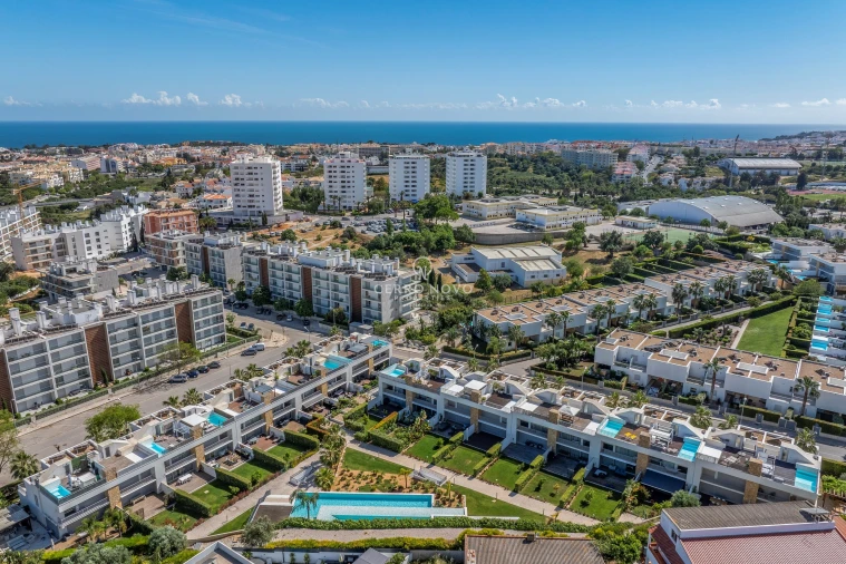 Moradia T3 para Venda em Albufeira e Olhos de Água Foto 4