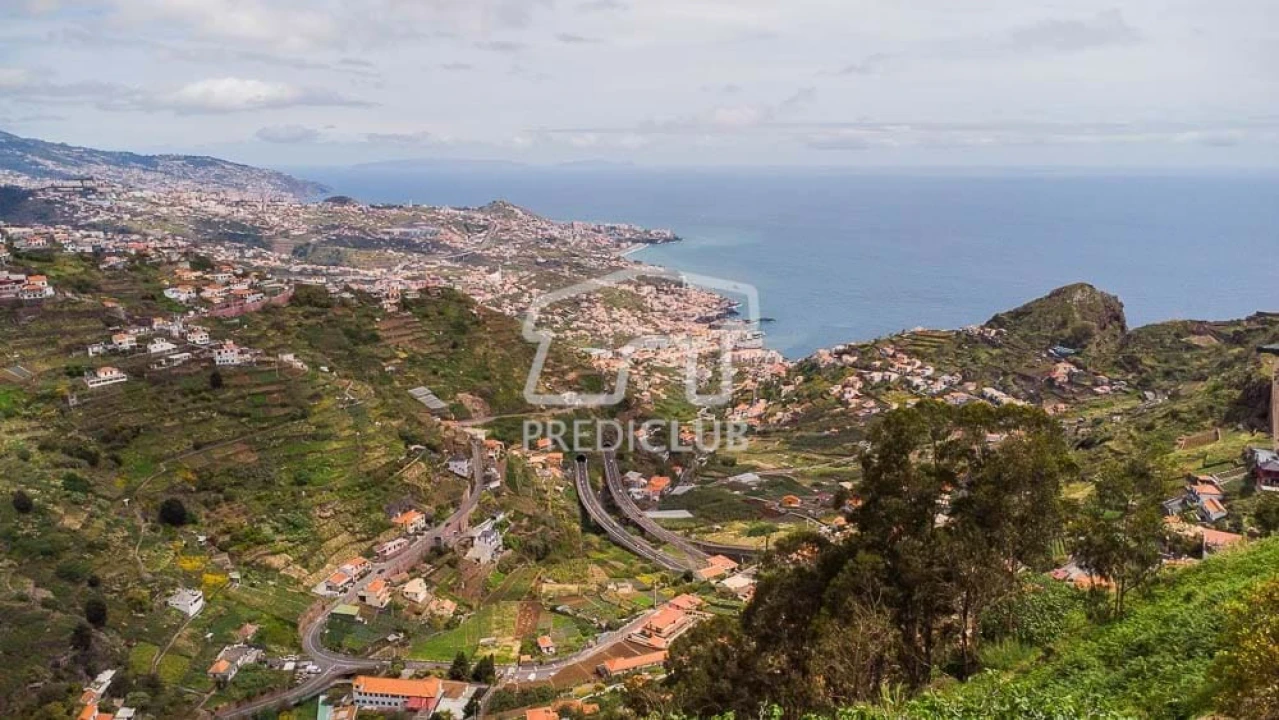 Moradia T3 para Venda em Camara de Lobos Foto 4