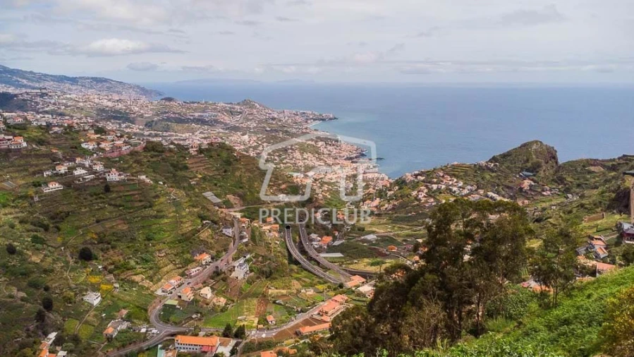 Moradia T3 para Venda em Camara de Lobos Foto 4