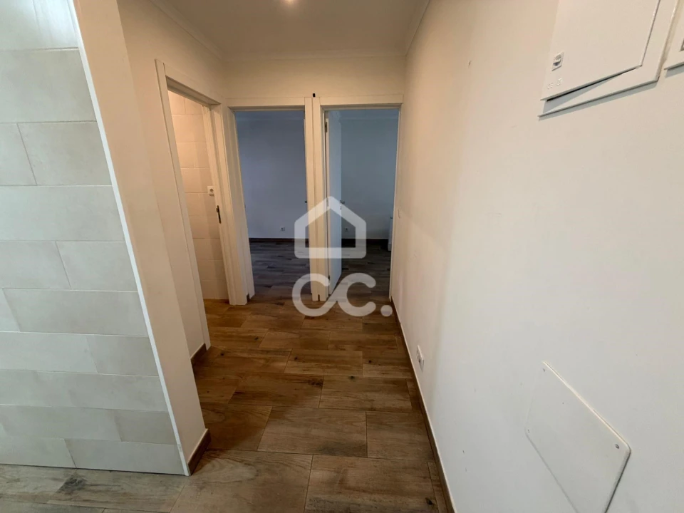 Apartamento T1 para Arrendamento em Póvoa de Santo Adrião e Olival Basto Foto 10