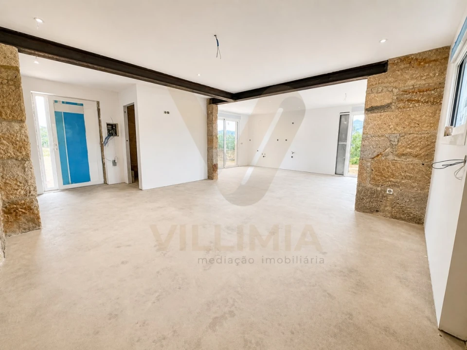 Moradia T4 para Venda em Fornelos e Queijada Foto 6