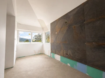 Moradia T4 para Venda em Fornelos e Queijada