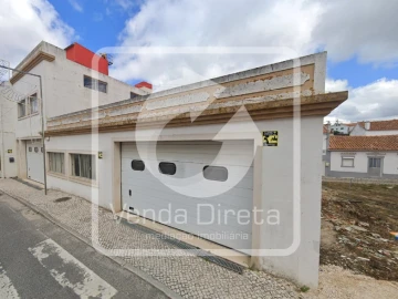 Armazém para Venda em Gaeiras