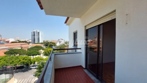 Apartamento T3 para Arrendamento em Cascais e Estoril