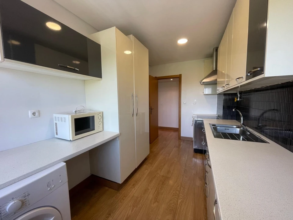 Apartamento T2 para Arrendamento em Benfica Foto 4