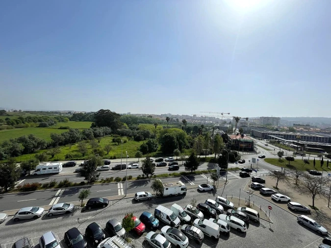 Apartamento T2 para Arrendamento em Benfica Foto 2