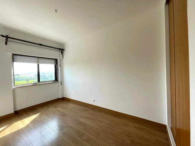 Apartamento T2 para Arrendamento em Benfica Foto 8