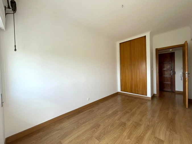 Apartamento T2 para Arrendamento em Benfica Foto 9