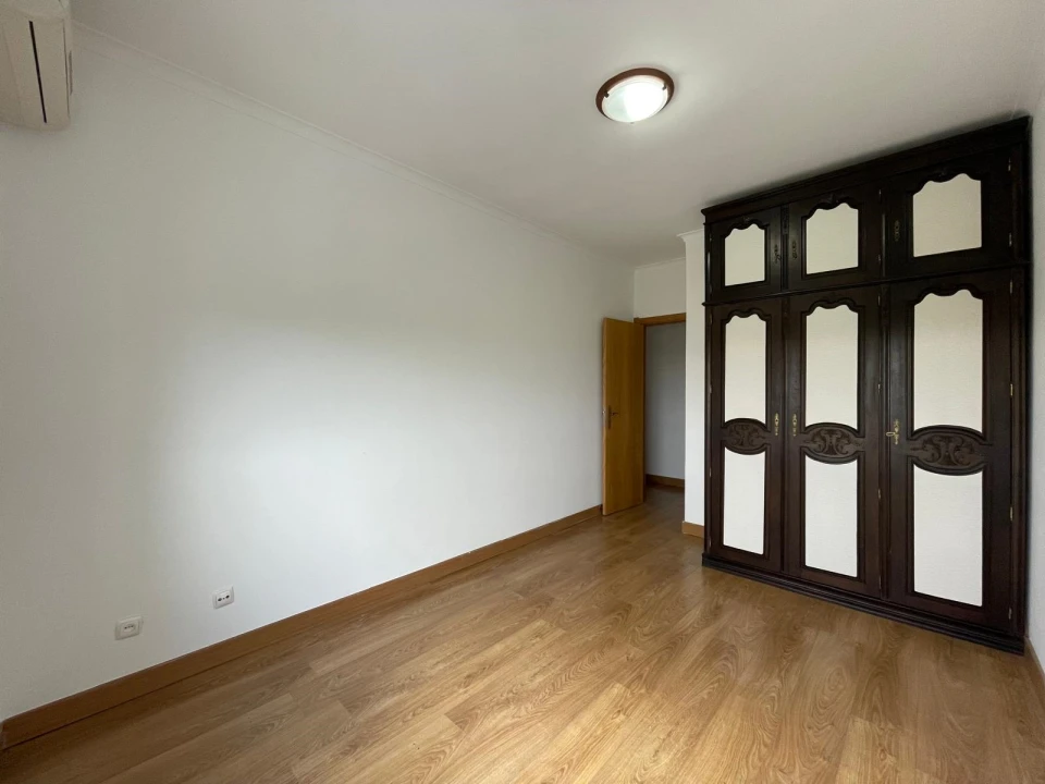 Apartamento T2 para Arrendamento em Benfica Foto 12