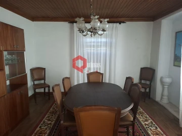 Moradia T3 para Arrendamento em Vila do Touro