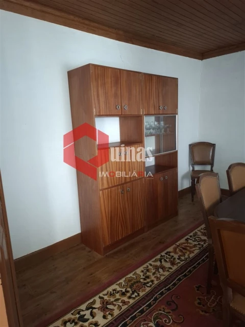 Moradia T3 para Arrendamento em Vila do Touro