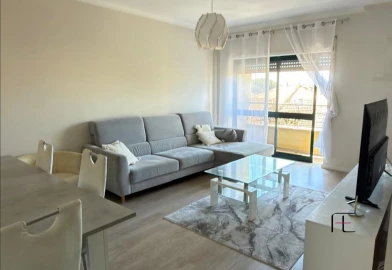Apartamento T2 para Arrendamento em Santa Marinha e São Pedro da Afurada