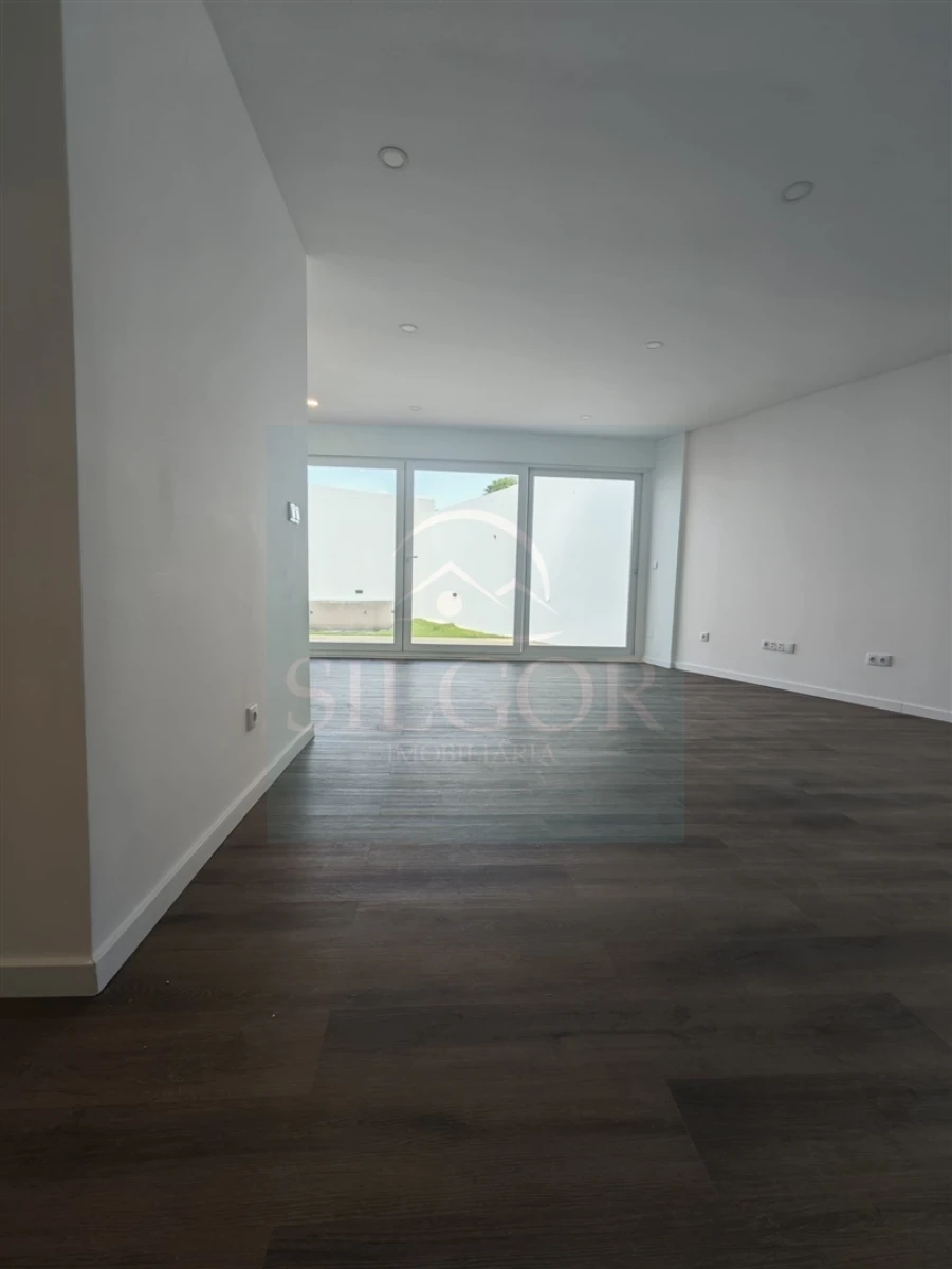 Moradia T2 para Venda em Baixa da Banheira e Vale da Amoreira Foto 10