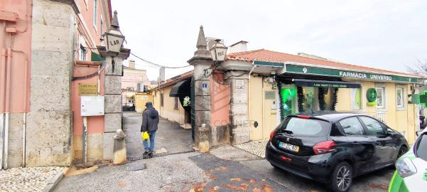 Prédio para Venda em Ramada e Caneças
