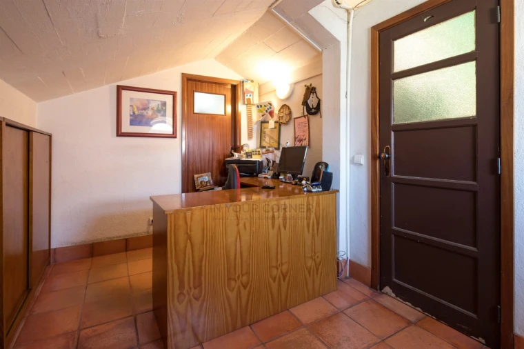 Prédio para Venda em Ramada e Caneças Foto 16
