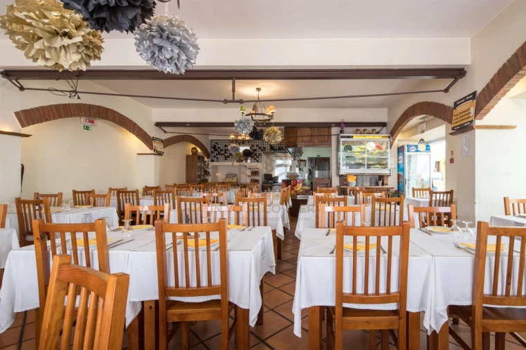 Prédio para Venda em Ramada e Caneças Foto 28