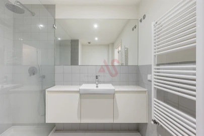 Apartamento T0 para Venda em Candoso Santiago e Mascotelos