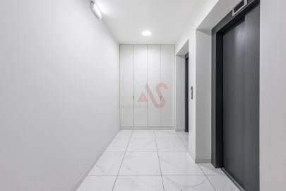 Apartamento T0 para Venda em Candoso Santiago e Mascotelos
