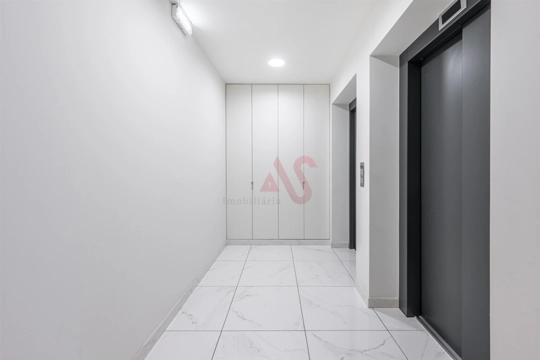 Apartamento T0 para Venda em Candoso Santiago e Mascotelos Foto 18