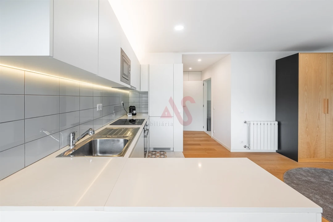 Apartamento T0 para Venda em Candoso Santiago e Mascotelos Foto 15