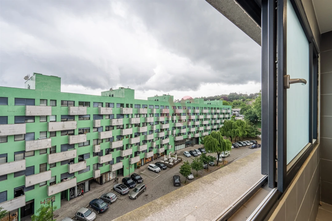 Apartamento T0 para Venda em Candoso Santiago e Mascotelos Foto 17