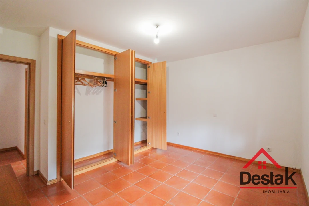 Apartamento T1 para Arrendamento em São Pedro do Sul, Várzea e Baiões Foto 11
