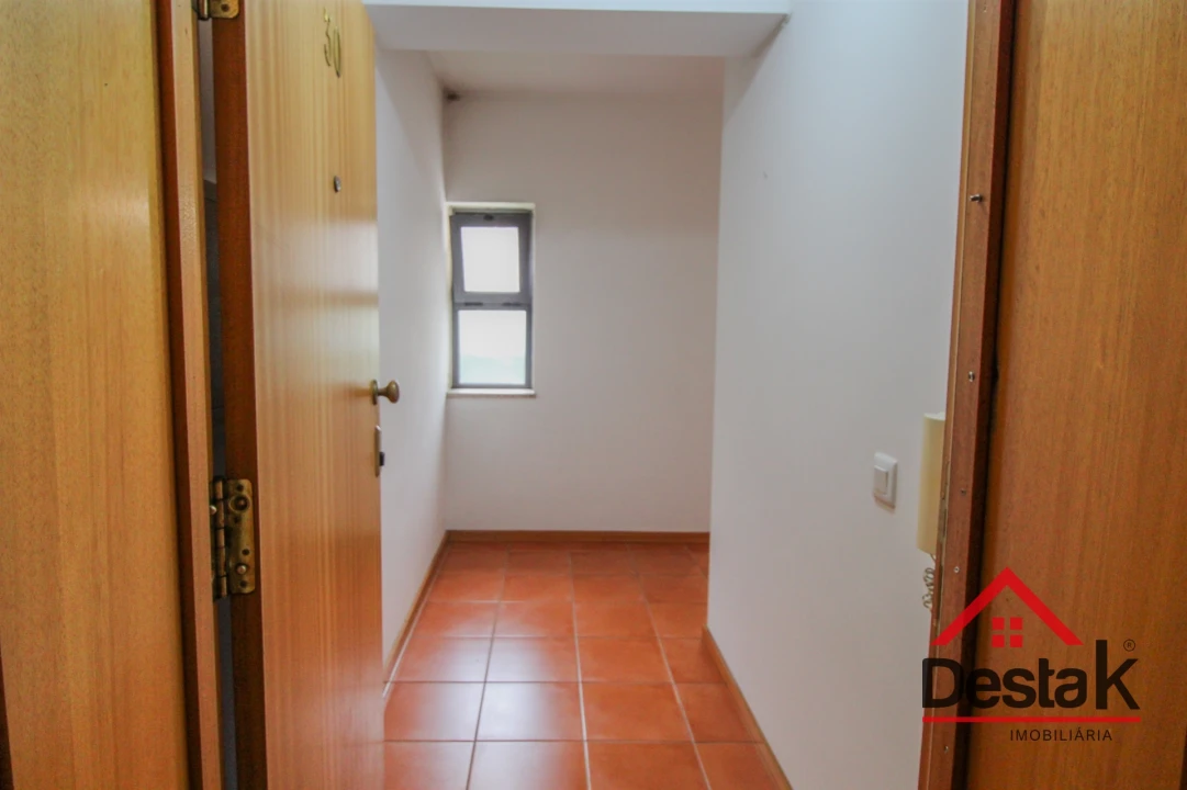 Apartamento T1 para Arrendamento em São Pedro do Sul, Várzea e Baiões Foto 3
