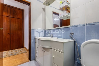 Apartamento T2 para Venda em Marvila, Ribeira Santarém, São Salvador, São Nicolau