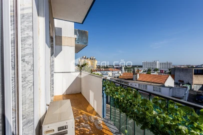 Apartamento T2 para Venda em Marvila, Ribeira Santarém, São Salvador, São Nicolau