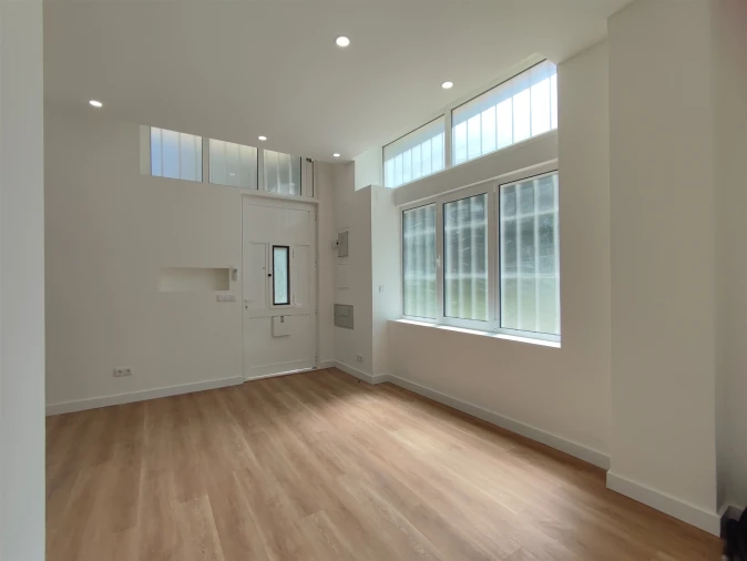 Apartamento T3 para Venda em Odivelas Foto 3