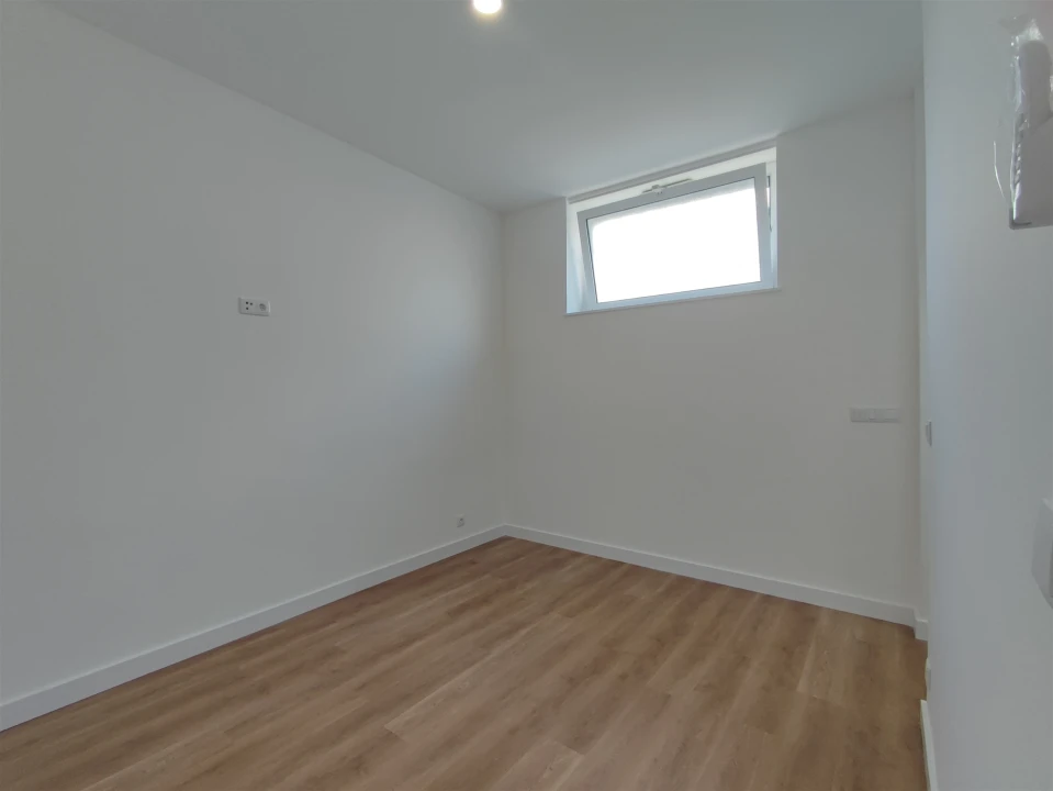 Apartamento T3 para Venda em Odivelas Foto 8
