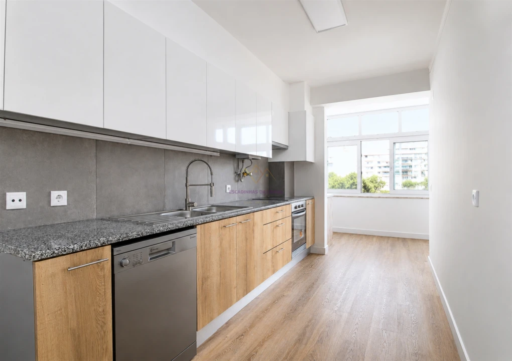 Apartamento T3 para Venda em São Domingos de Benfica Foto 1