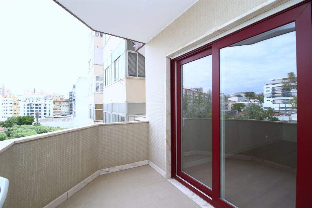 Apartamento T3 para Venda em São Domingos de Benfica Foto 8
