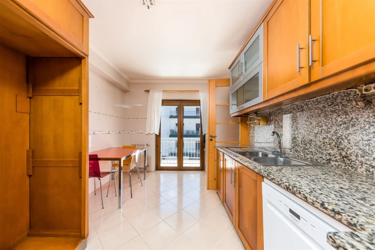 Apartamento T2 para Venda em Lourinhã e Atalaia Foto 8