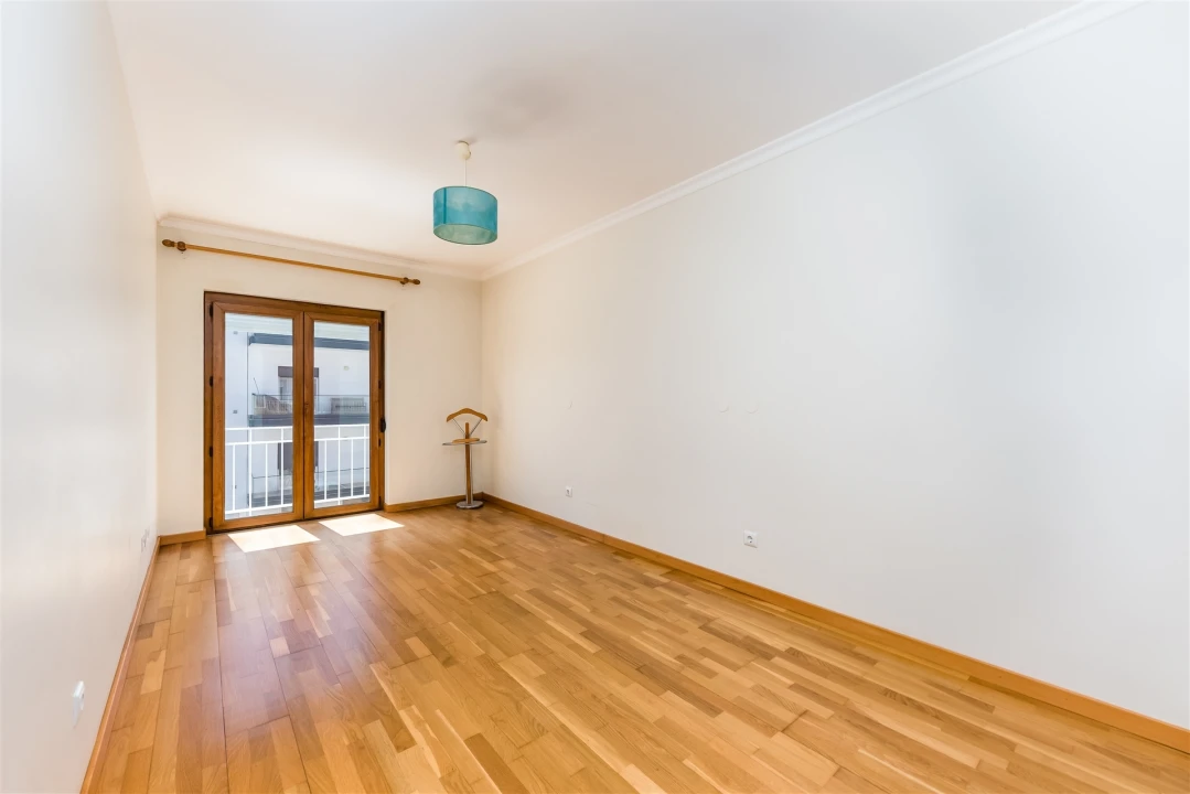 Apartamento T2 para Venda em Lourinhã e Atalaia Foto 18