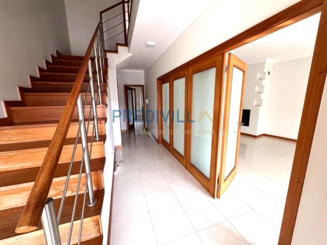 Moradia T3 para Venda em Arvore Foto 4