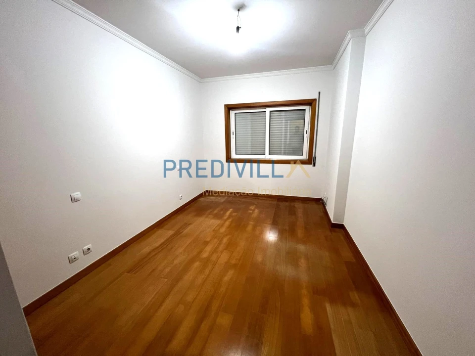 Moradia T3 para Venda em Arvore Foto 6