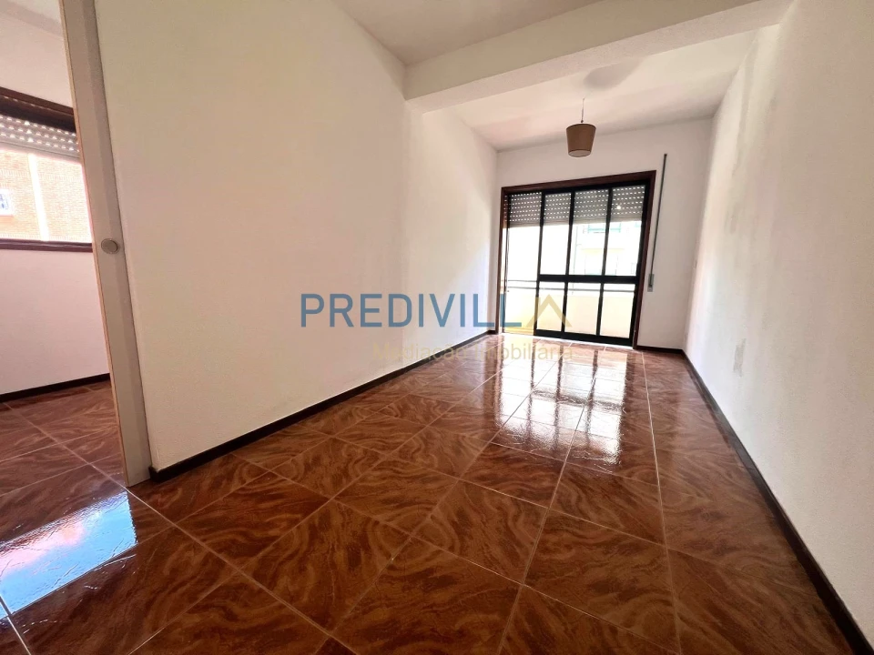 Apartamento T1 para Venda em Moreira Foto 3