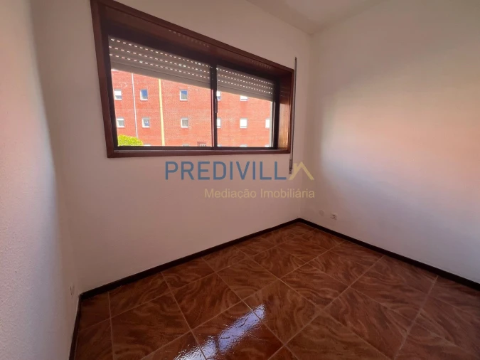 Apartamento T1 para Venda em Moreira Foto 2